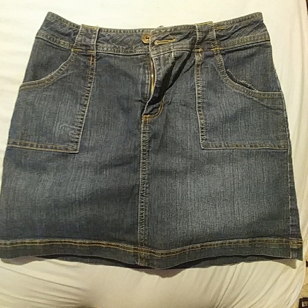Womans Skort